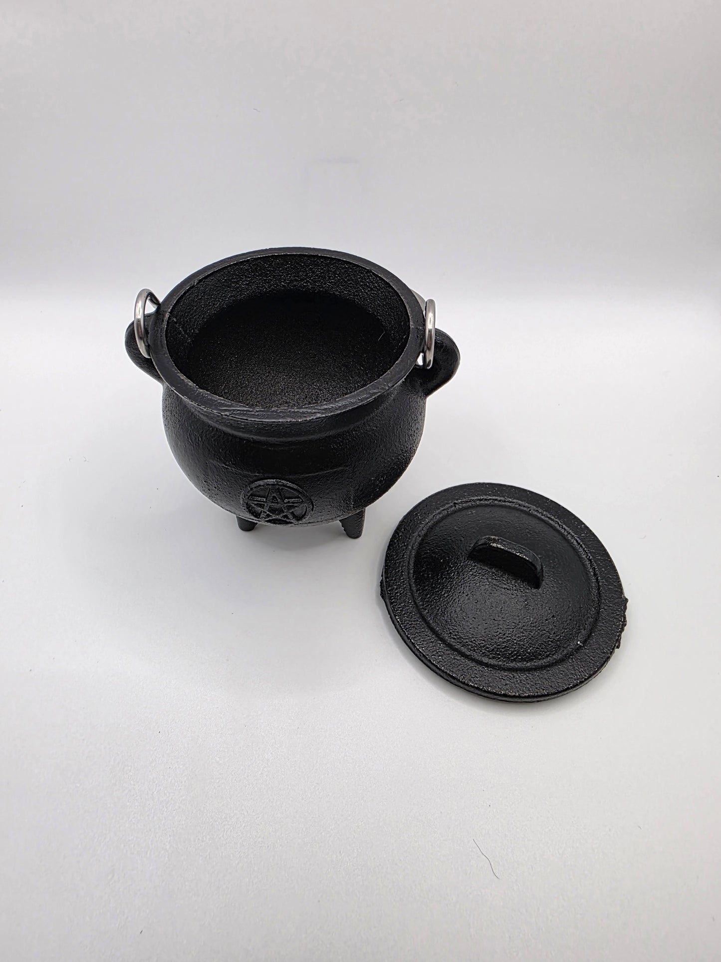 Cast Iron Cauldron with Lid & Handle β Triple Moon or Pentacle
