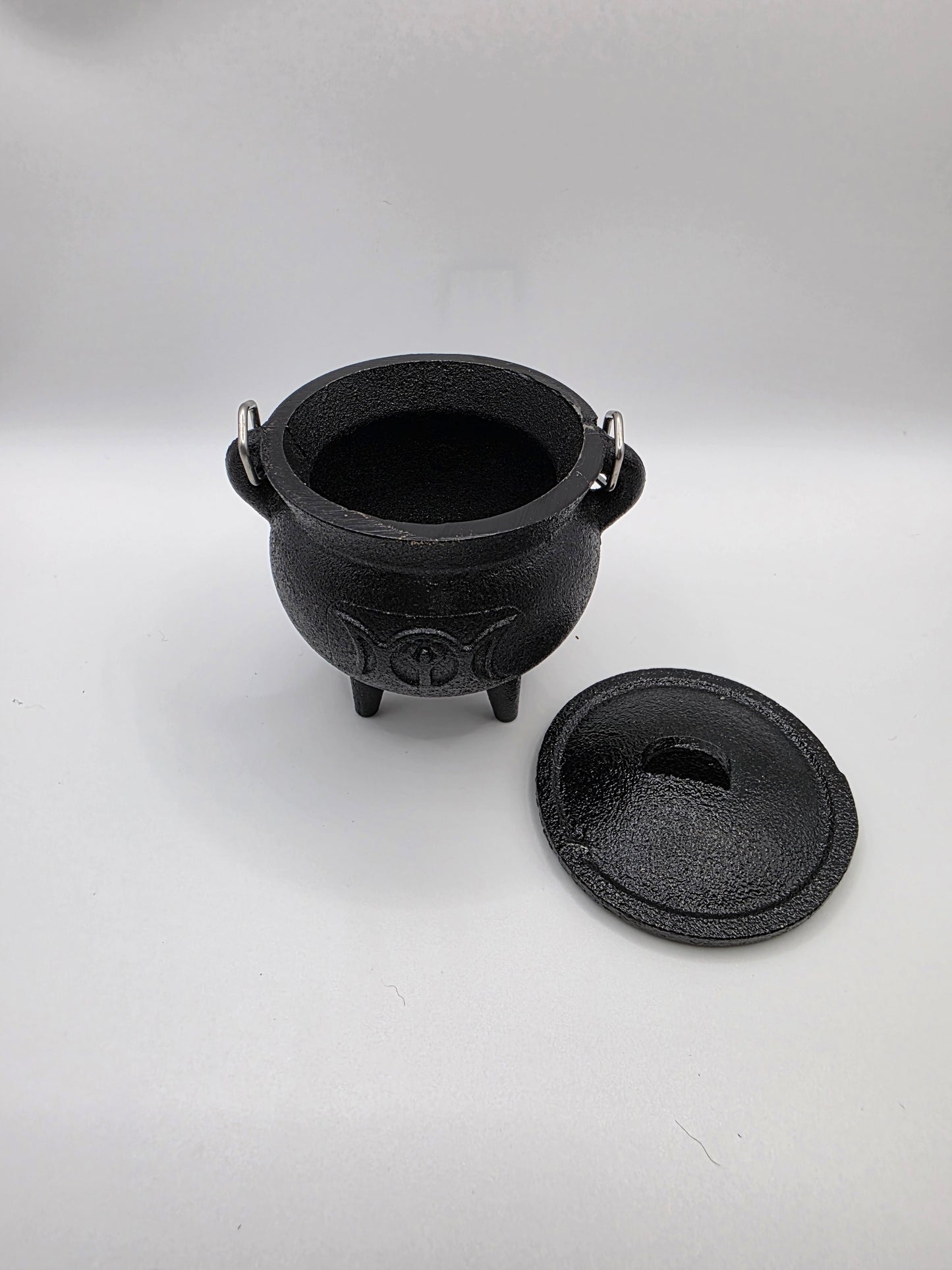 Cast Iron Cauldron with Lid & Handle β Triple Moon or Pentacle