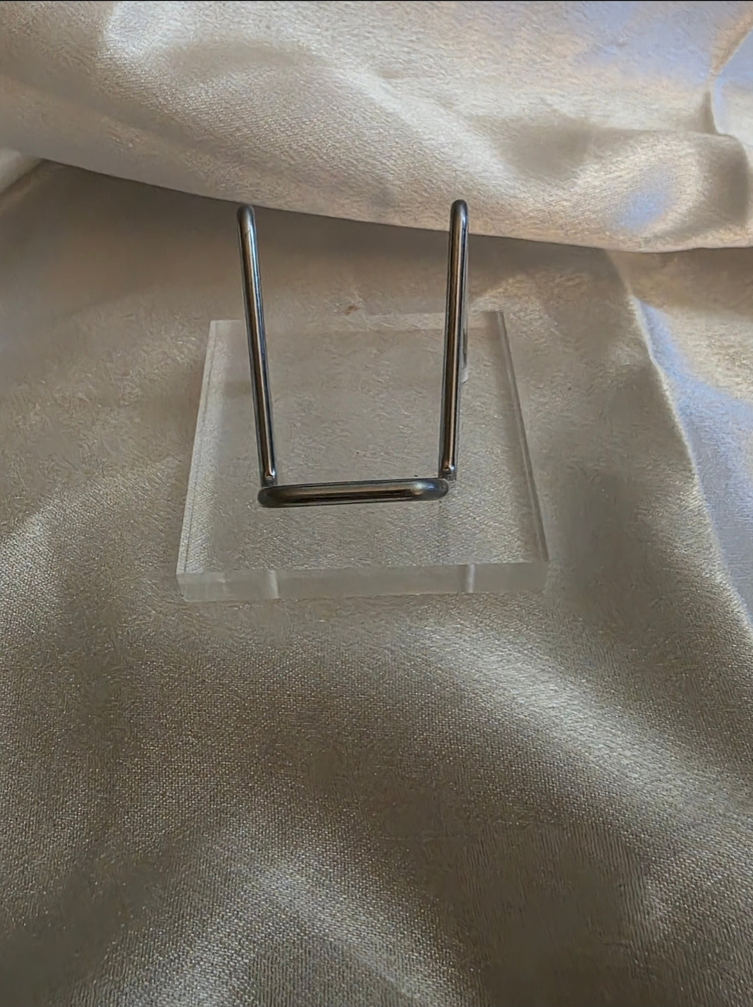 Acrylic & Wooden Base Crystal Stands with Metal Holders – Silver & Gold