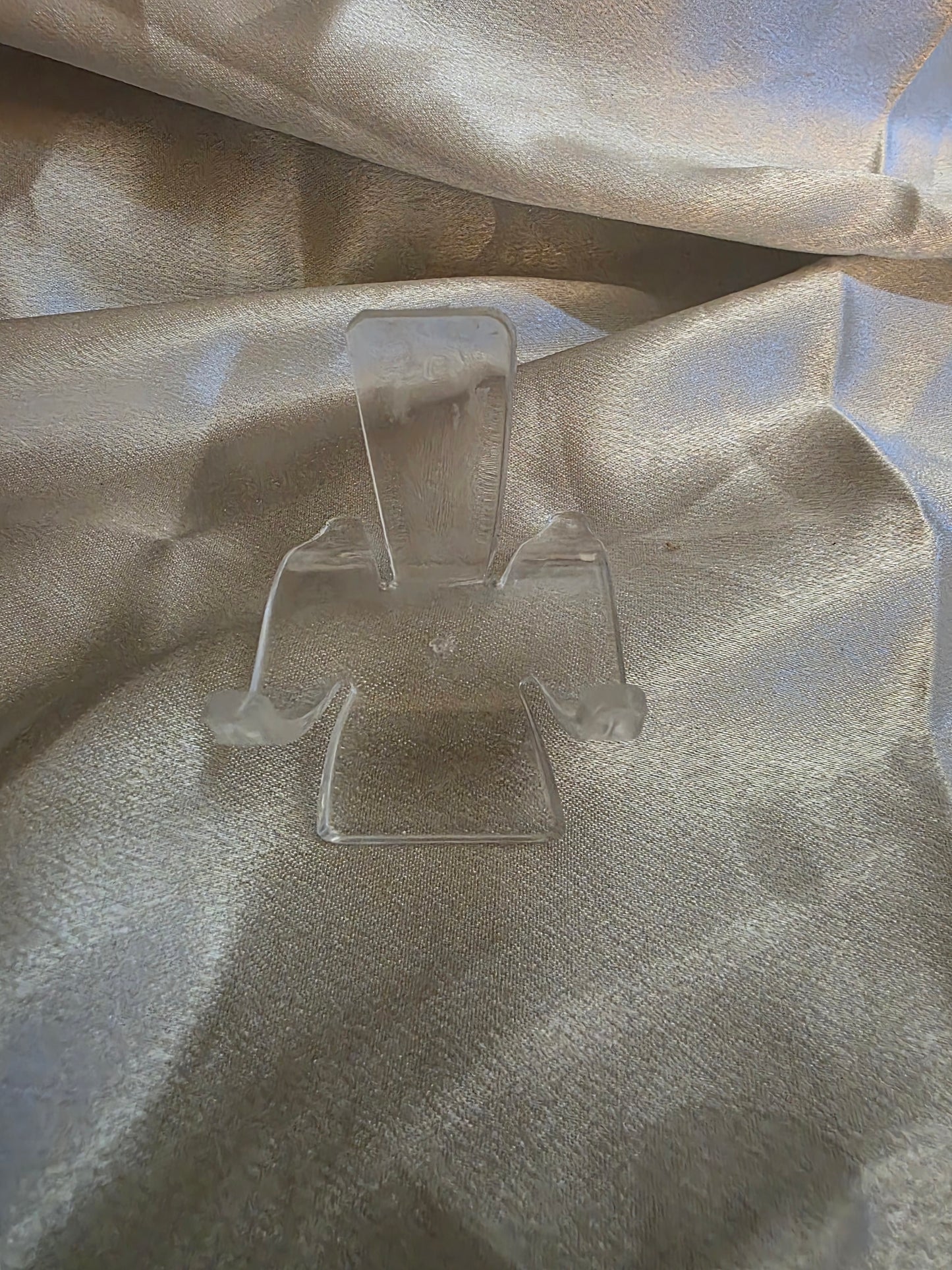 Clear Acrylic Crystal Stands – Small, Medium & Large