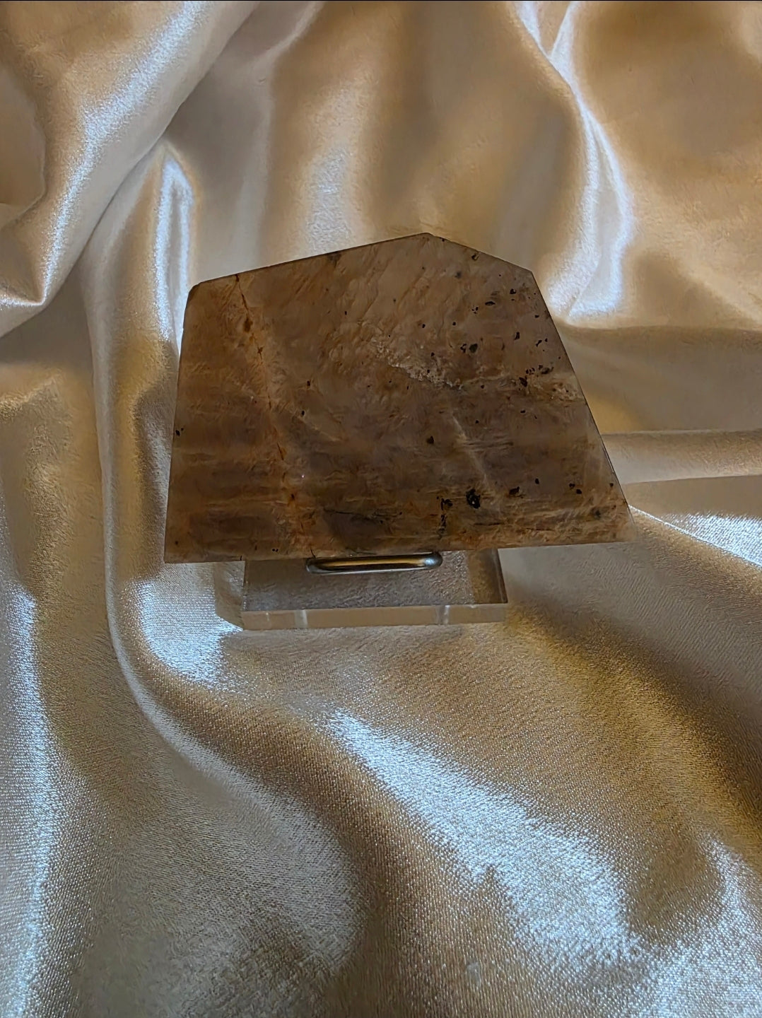 Acrylic & Wooden Base Crystal Stands with Metal Holders – Silver & Gold