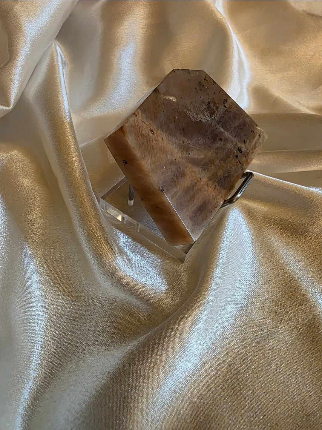 Acrylic & Wooden Base Crystal Stands with Metal Holders – Silver & Gold