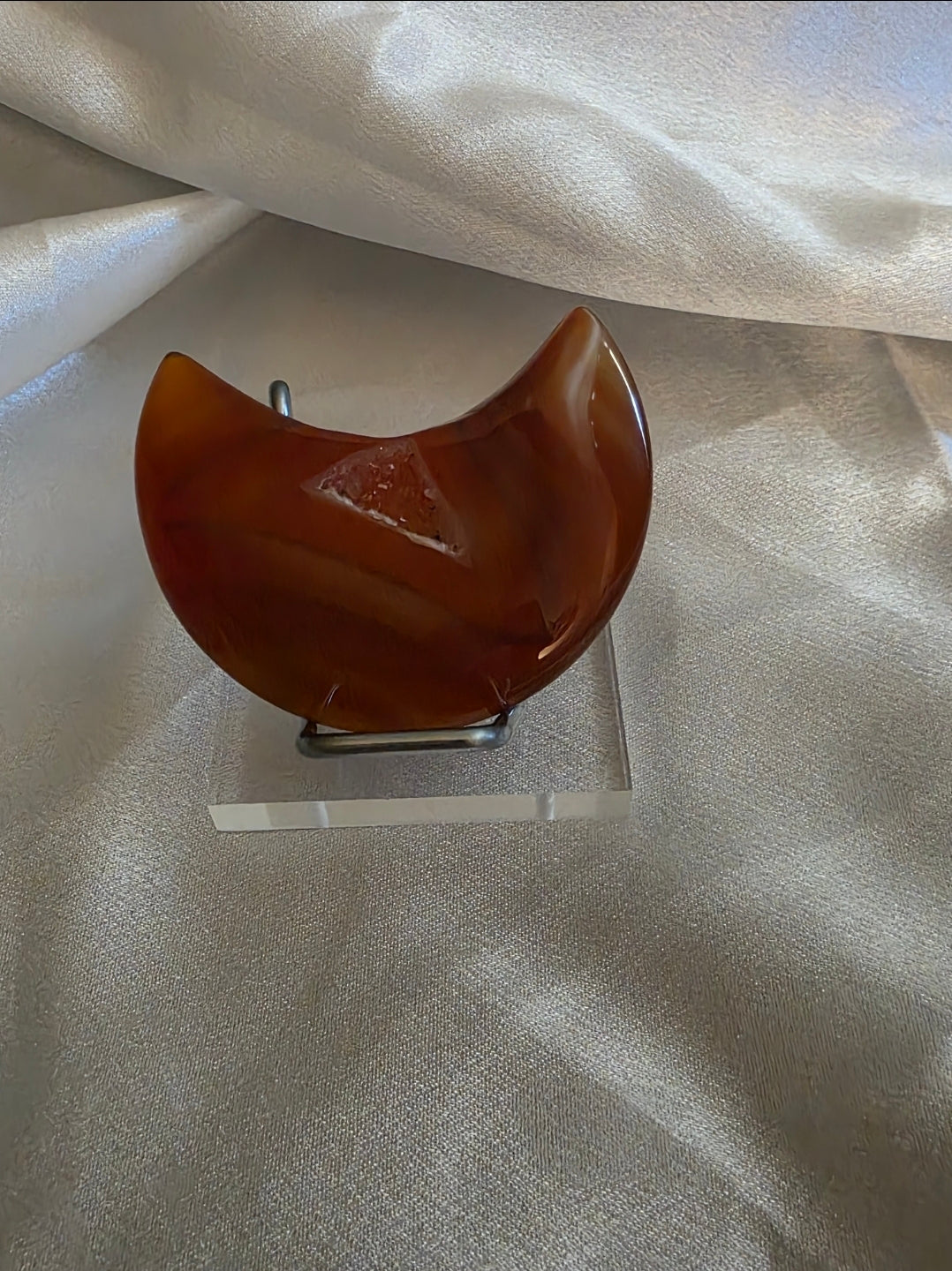 Acrylic & Wooden Base Crystal Stands with Metal Holders – Silver & Gold